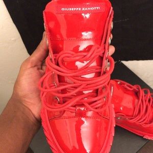 •Size 8.5 Men
•Accepting $550 OBO
•NO Trades